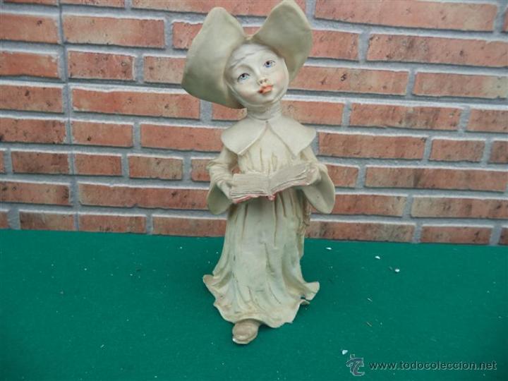 Vintage: figura de resina firmada - Foto 1