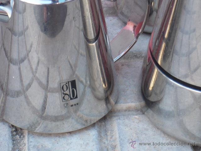 Conjunto diseño cafetera italiana y complemento - Vendido en Subasta -  45137833