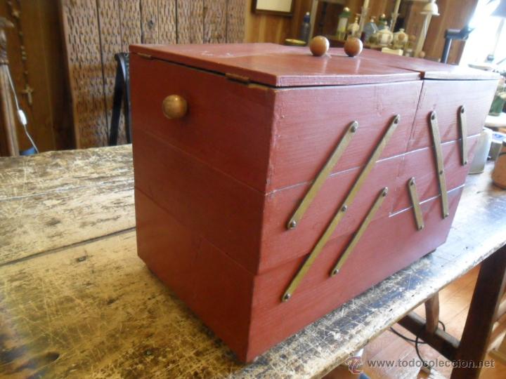 Vintage: COSTURERO DE MADERA CON VARIOS COMPARTIMENTOS ANTIGUO - Foto 3