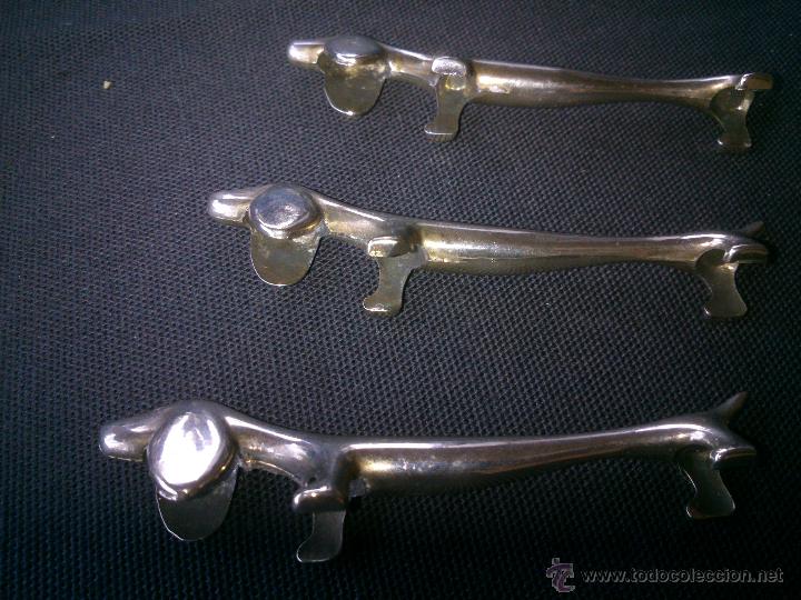 Vintage: CONJUNTO DE PERROS SALCHICHA EM METAL - Foto 2