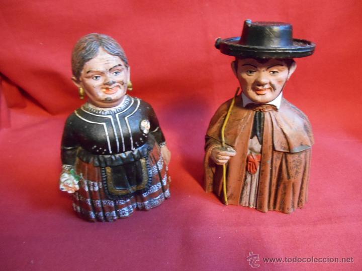 Vintage: PAREJA DE FIGURAS CON TRAJE REGIONAL SOUVENIR TIPICO -A&Ntilde;OS 60-