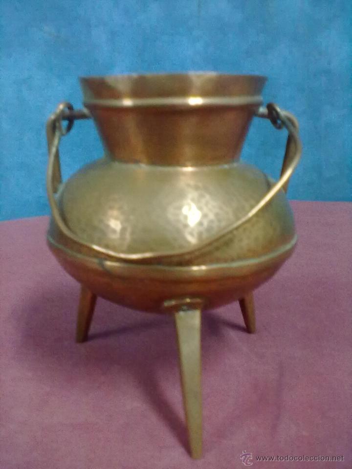Vintage: PEQUE&Ntilde;A OLLA COBRE CON PATAS - Foto 1