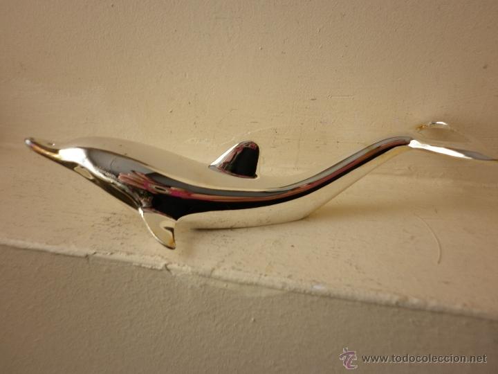Vintage: ABRE BOTELLAS SILVERPLATED CON FORMA DE DELF&Iacute;N A&Ntilde;OS 70 - Foto 3