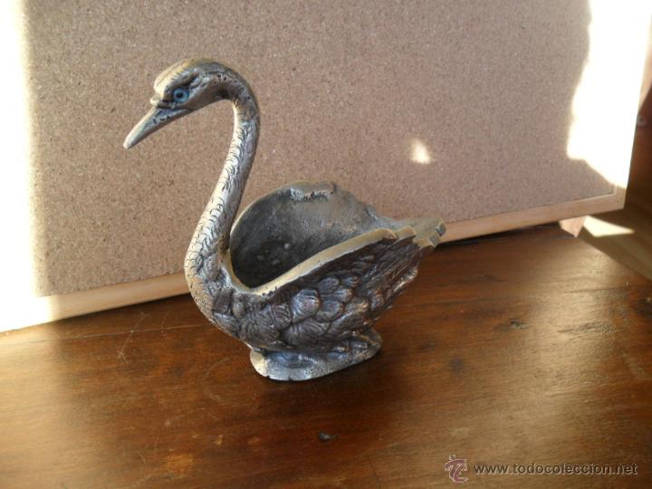 Vintage: CISNE DE METAL PLATEADO - Foto 1