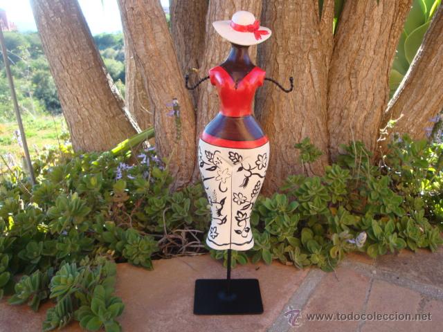 Vintage: Maniqu&iacute; de madera - Foto 1