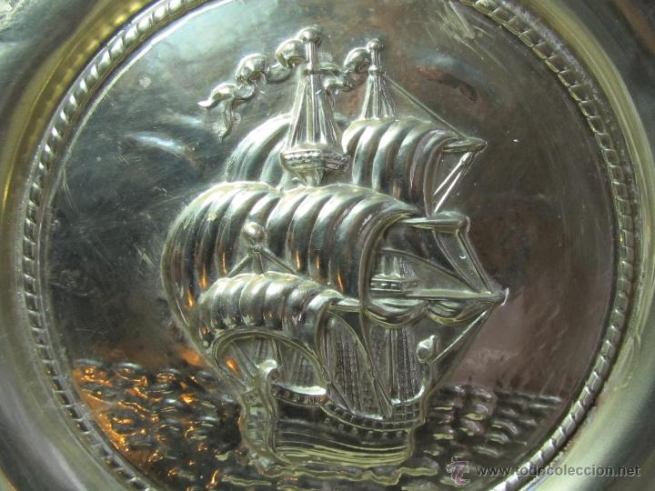 Vintage: Plato de bronce o lat&oacute;n para colgar Barco - Foto 2