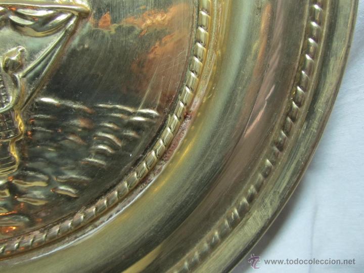 Vintage: Plato de bronce o lat&oacute;n para colgar Barco - Foto 3