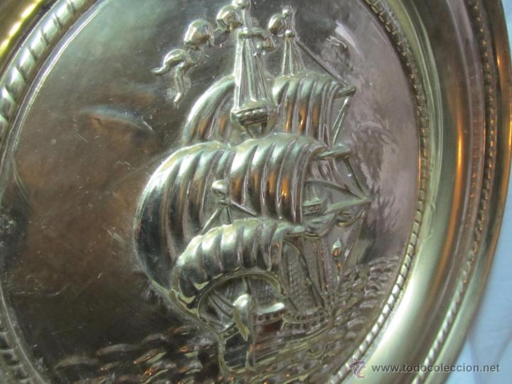 Vintage: Plato de bronce o lat&oacute;n para colgar Barco - Foto 5