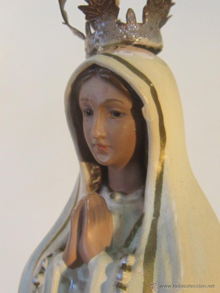 Vintage: VIRGEN DE FATIMA EN RESINA Y MADERA - Foto 2