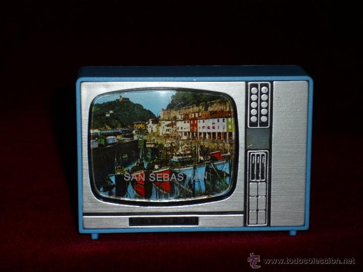 Vintage: 12 VISORES EN FORMA DE TELEVISI&Oacute;N - Foto 1