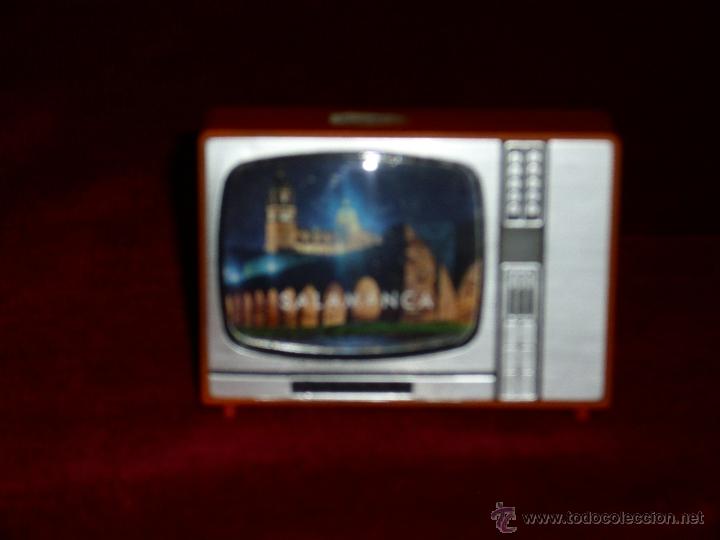 Vintage: 12 VISORES EN FORMA DE TELEVISI&Oacute;N - Foto 3