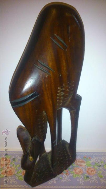 Vintage: cerbatillo pastando. escultura en madera - Foto 1