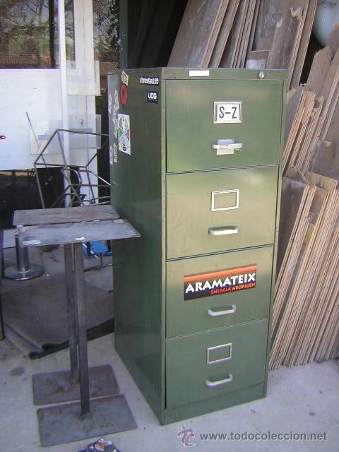 Vintage: Clasificador de metal de oficina de los a&ntilde;os setenta