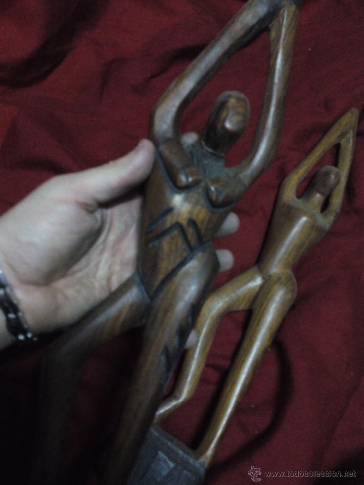Vintage: PAREJA ARTISTICA TALLAS EN MADERA - Foto 2