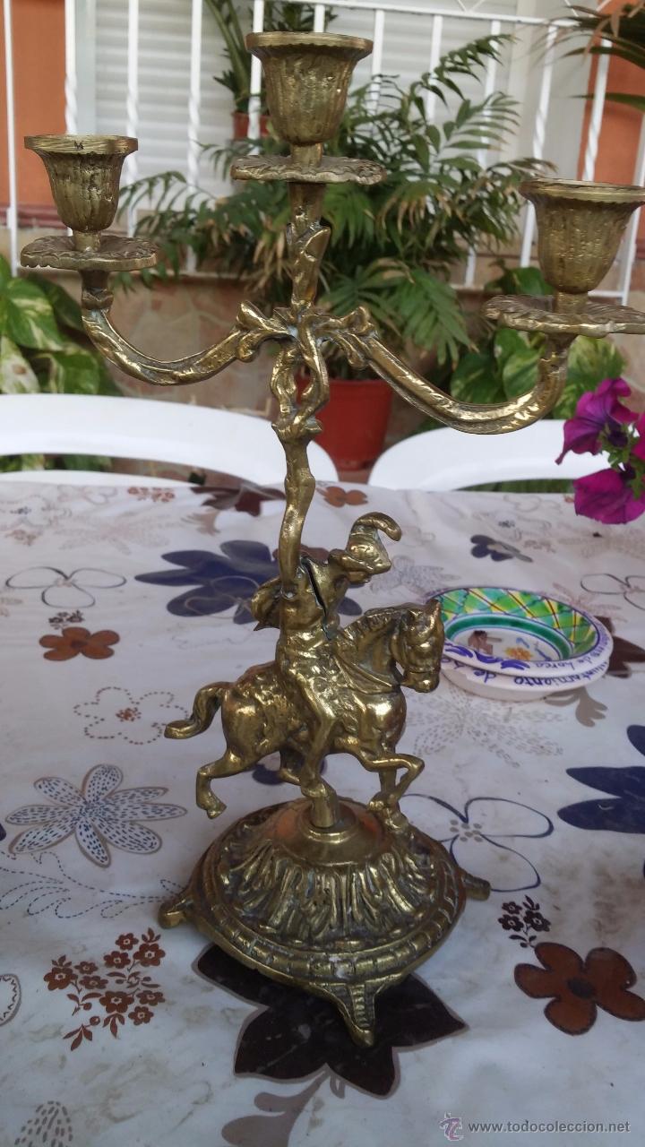 Vintage: antiguos candelabros y reloj de bronce. - Foto 6