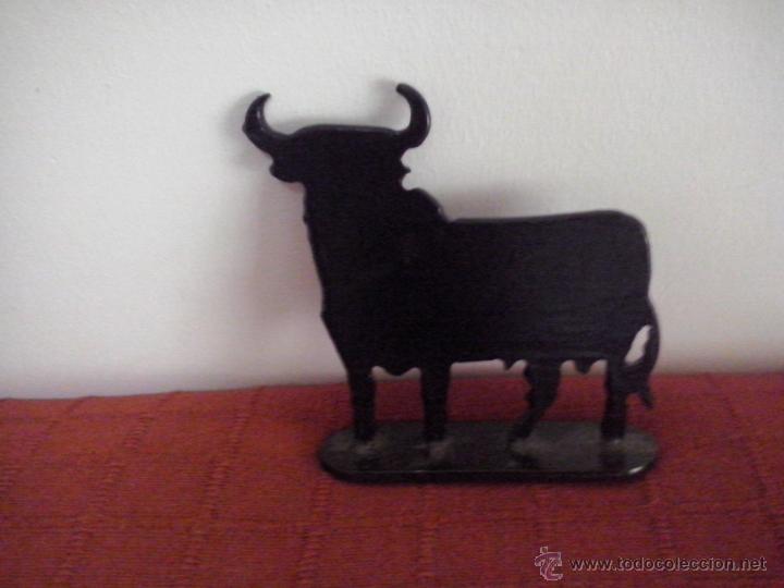 Vintage: toro de osborne en hierro - Foto 1