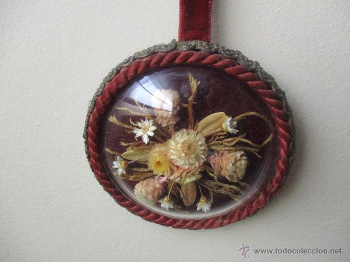 Vintage: ANTIGUO Y PEQUE&Ntilde;O CUADRO HECHO CON FLORES SECAS