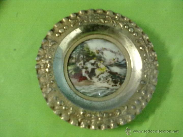 Vintage: MARQUITO DORADO CON ESCENA