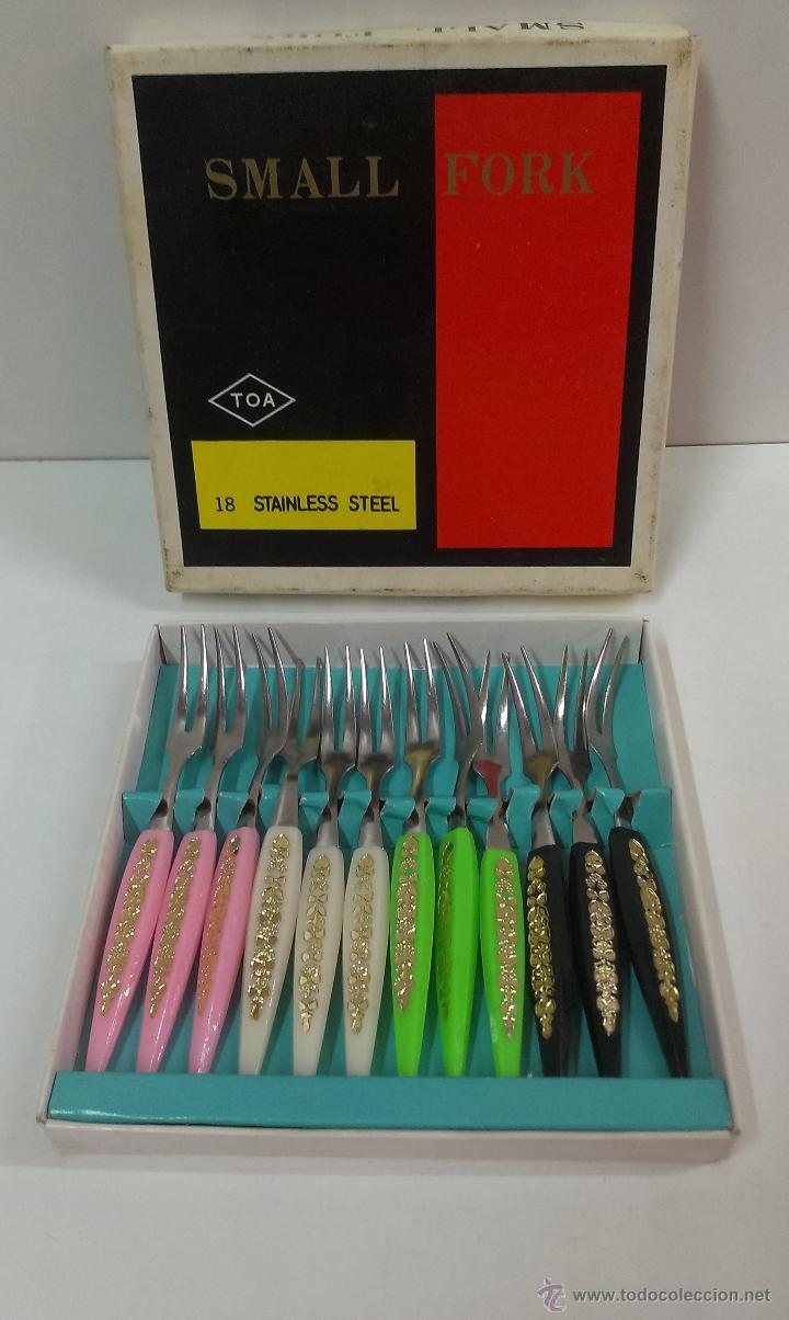 Vintage: ANTIGUA CAJA DE HORQUILLAS PARA APERITIVO .COMPLETA . ACERO DE 18 . MADE IN JAPAN