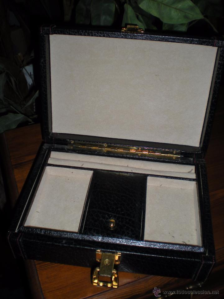 Vintage: Joyero en cuero sin llave 26x18x8cm