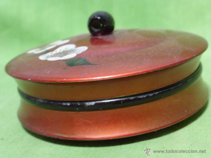 Vintage: ORIGINAL CAJITA VINTAGE JAPONESA TIPO JOYERO EN METAL ESMALTADO Y FLORES PINTADAS  - A&Ntilde;OS 60