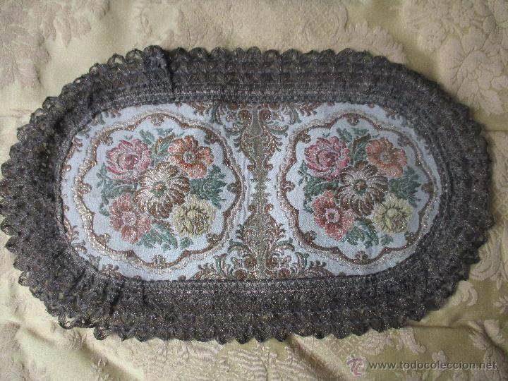 Vintage: ANTIGUO TAPETE DE TELA DE TAPICERIA