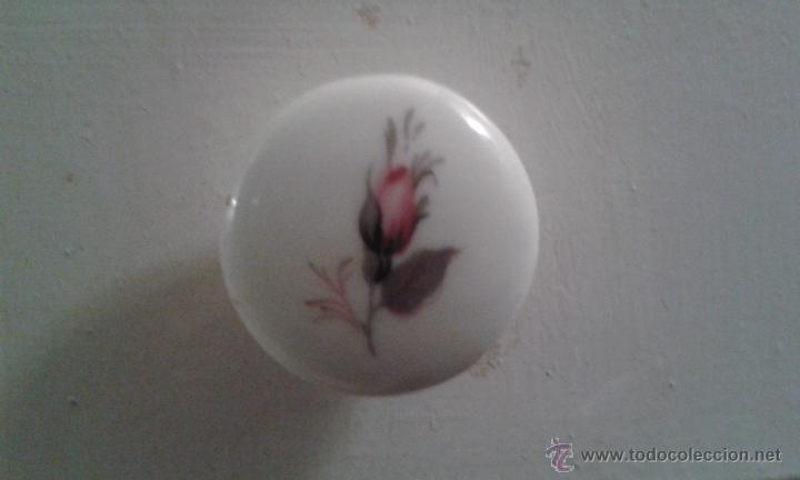 Vintage: TRES ANTIGUOS POMOS DE PORCELANA, DECORACI&Oacute;N FLORAL