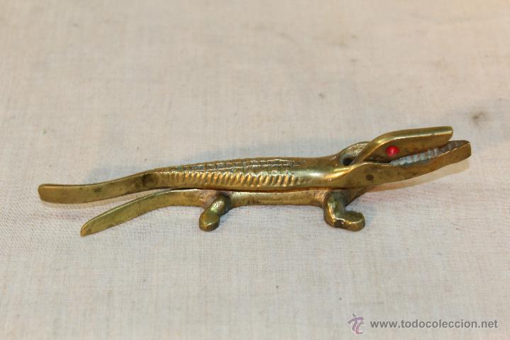 Vintage: CASCANUECES DE COCODRILO - Foto 1