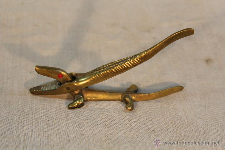 Vintage: CASCANUECES DE COCODRILO - Foto 2