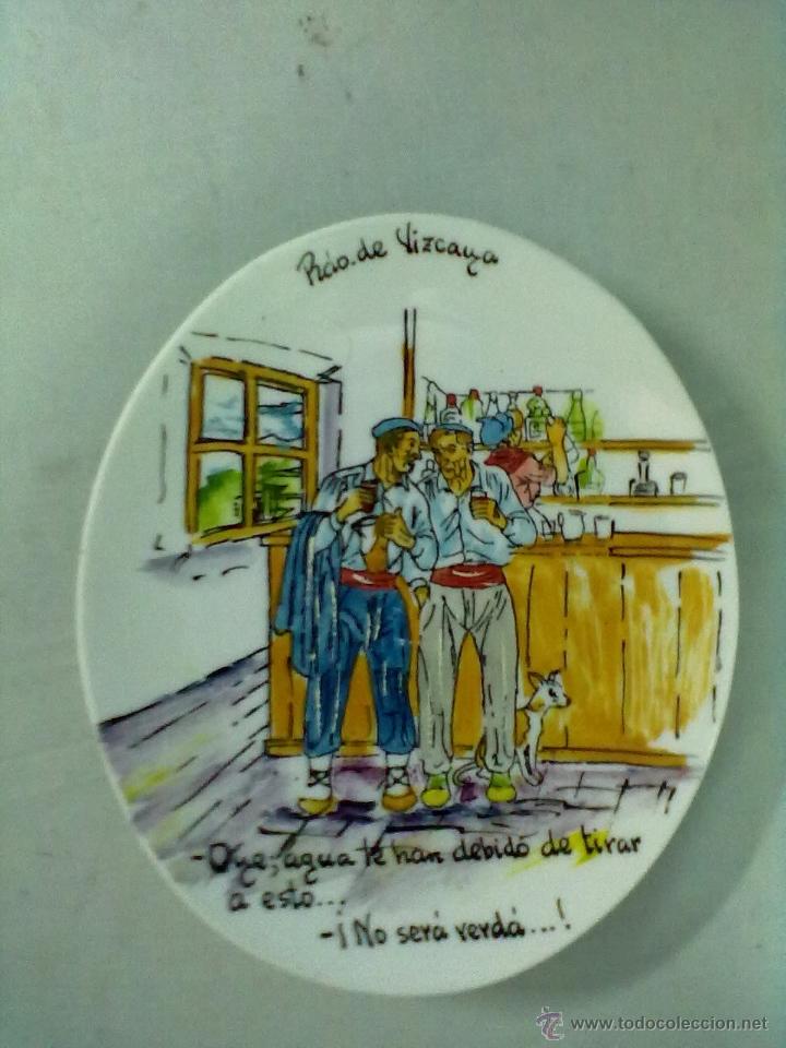 Vintage: ESCENA TABERNA VASCA PLATO PLASTICO OVALADO PINTADO
