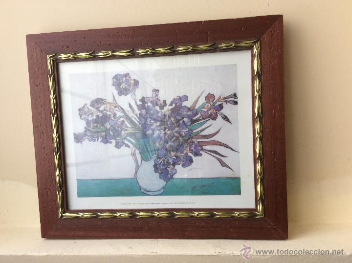 Vintage: MARCO DE MADERA CON LAMINA DE CLAUDE MONET IRIS EN EL JARRON - Foto 3