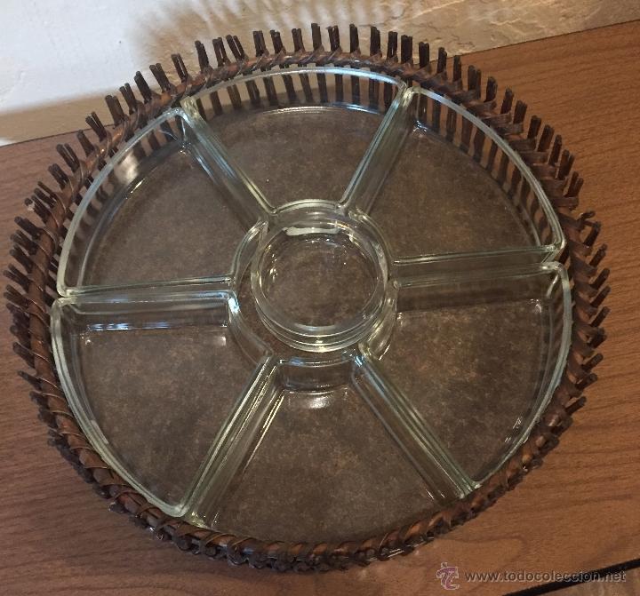 Vintage: Entremesera de mimbre y cristal - Foto 1