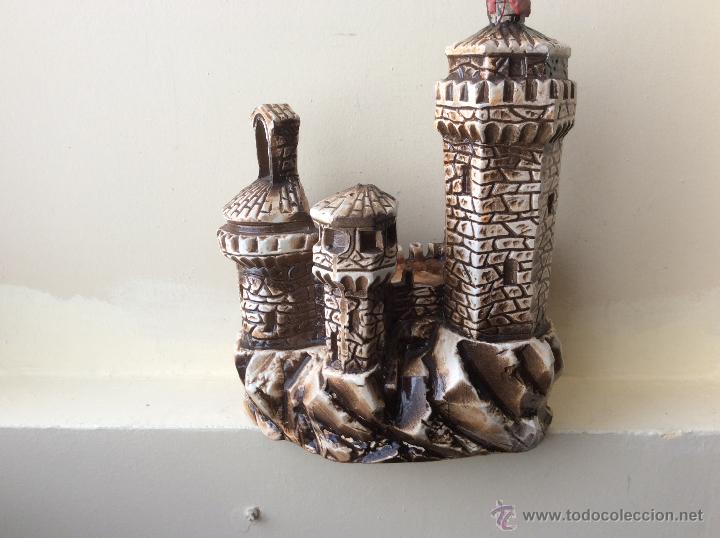 Vintage: BOTELLA CON FORMA DEL CASTILLO DE  LA REPUBLICA DE SAN MARINO - Foto 11