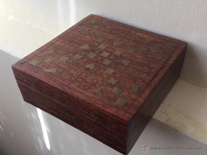 Vintage: CAJA DE MADERA CON INCRUSTACIONES DE BRONCE - Foto 1