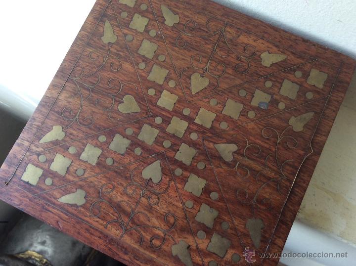 Vintage: CAJA DE MADERA CON INCRUSTACIONES DE BRONCE - Foto 2