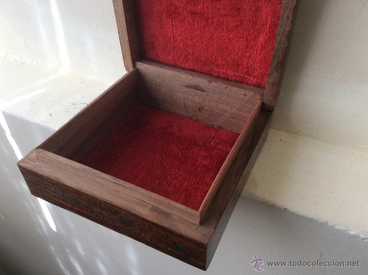 Vintage: CAJA DE MADERA CON INCRUSTACIONES DE BRONCE - Foto 4