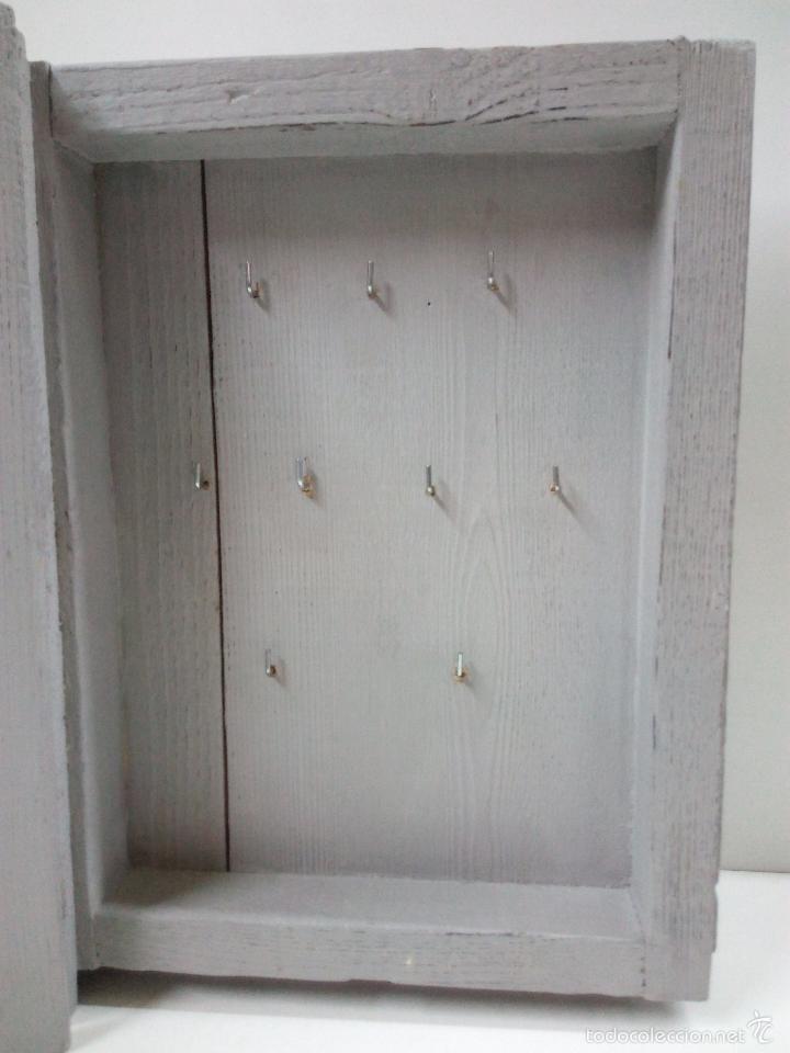 Vintage: CAJA CON FORMA DE LIBRO PARA COLGAR LAS LLAVES - Foto 5