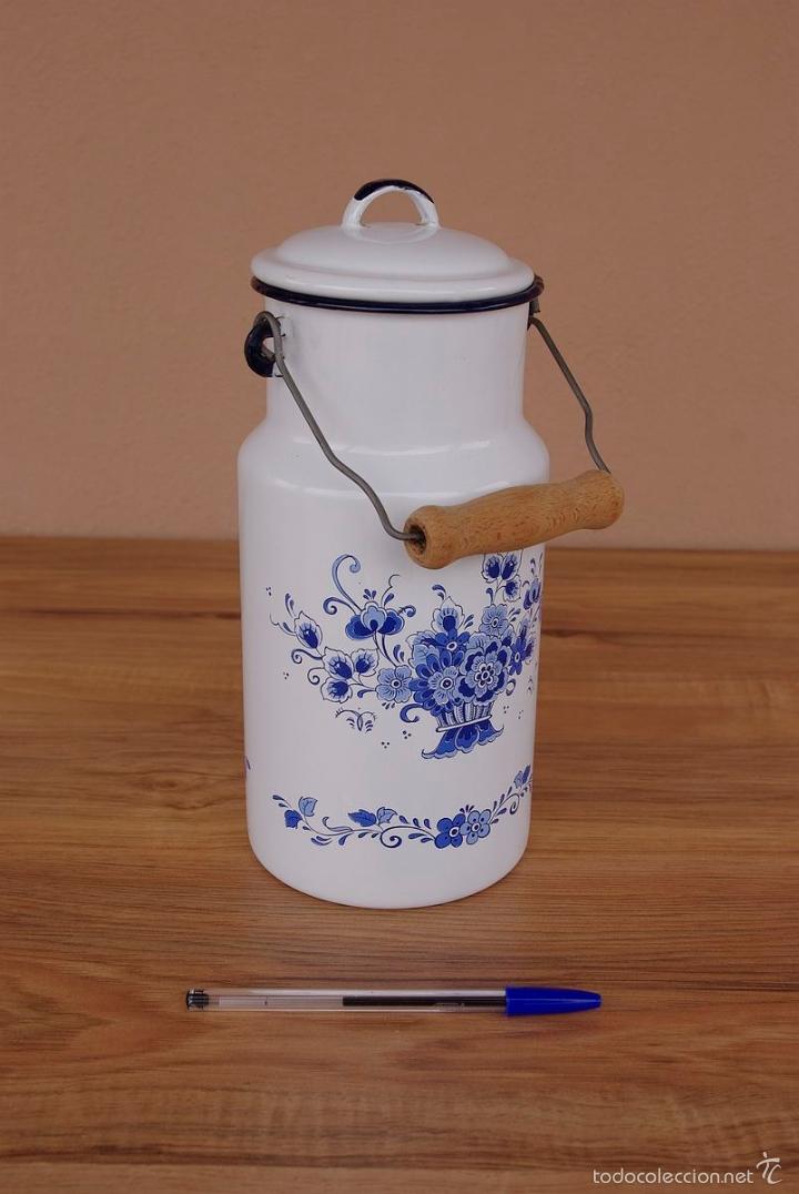Vintage: Lechera esmaltada con decoraci&oacute;n floral