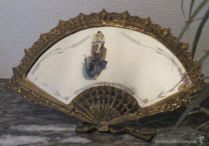 Vintage: ESPEJO DE BRONCE CON FORMA DE ABANICO - Foto 2
