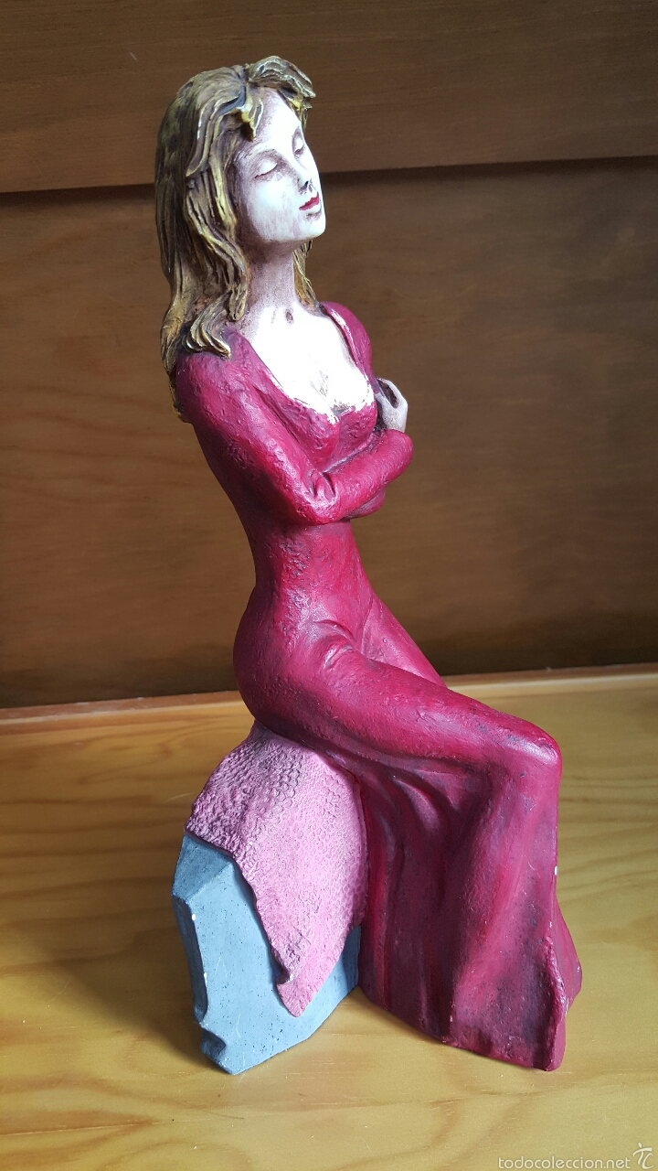 Vintage: Figura mujer sentada, vintage. 30cm
