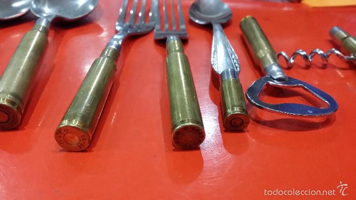 Vintage: 9 cubiertos variados con una bala en el mango - Foto 2