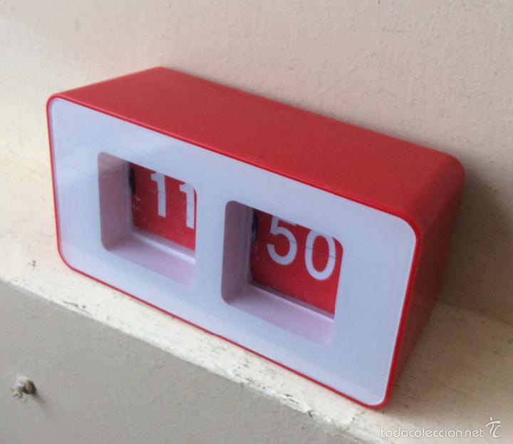 Vintage: RELOJ A PILA VINTAGE COLOR ROJO FUNCIONA