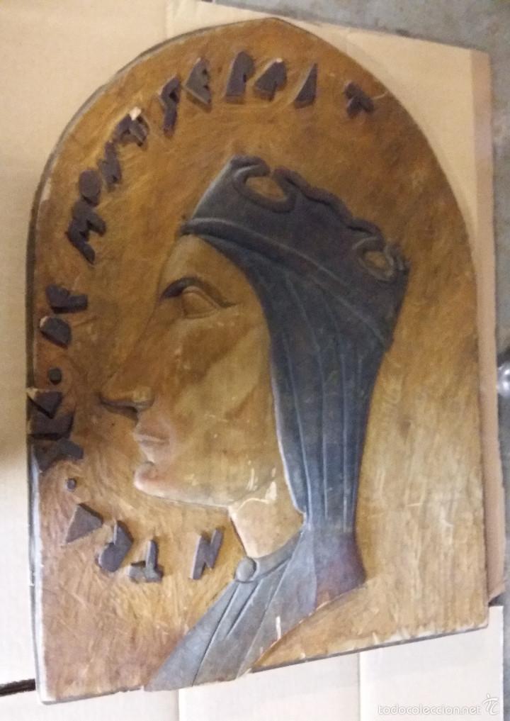 Vintage: Escudo de madera tallada, una pieza