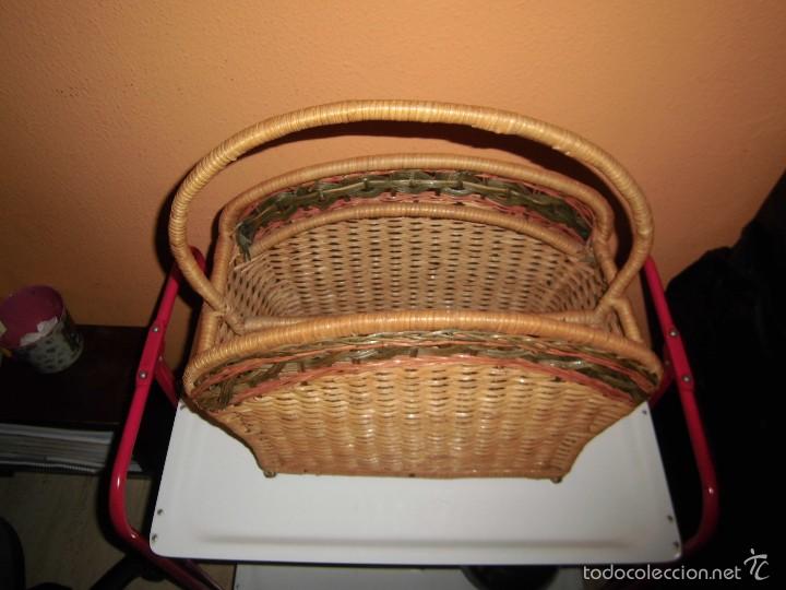 Vintage: ORIGINAL REVISTERO DE MIMBRE - Foto 3