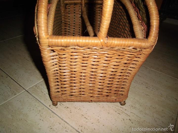 Vintage: ORIGINAL REVISTERO DE MIMBRE - Foto 7