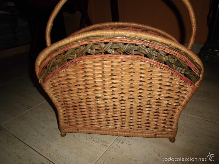 Vintage: ORIGINAL REVISTERO DE MIMBRE - Foto 8