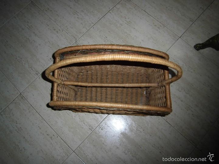Vintage: ORIGINAL REVISTERO DE MIMBRE - Foto 13