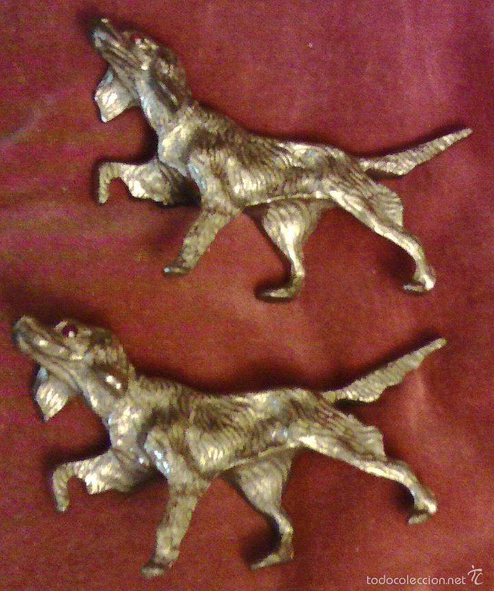 Vintage: DOS FIGURAS ANTIGUAS DE PERROS EN BRONCE. OJOS DE RUB&Iacute;. SETTER.