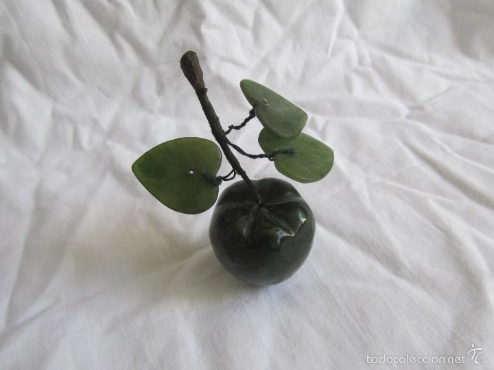 Vintage: Manzana tallada en jade - Foto 2