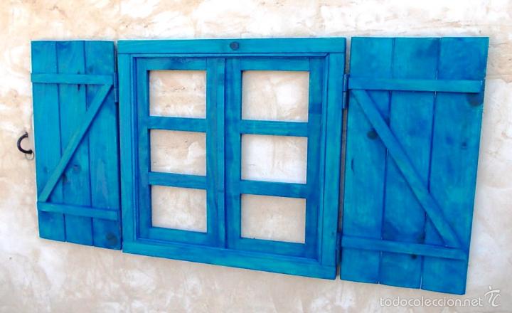 ventana de madera con postigos o contraventanas, azul ,mod. cruz vintage